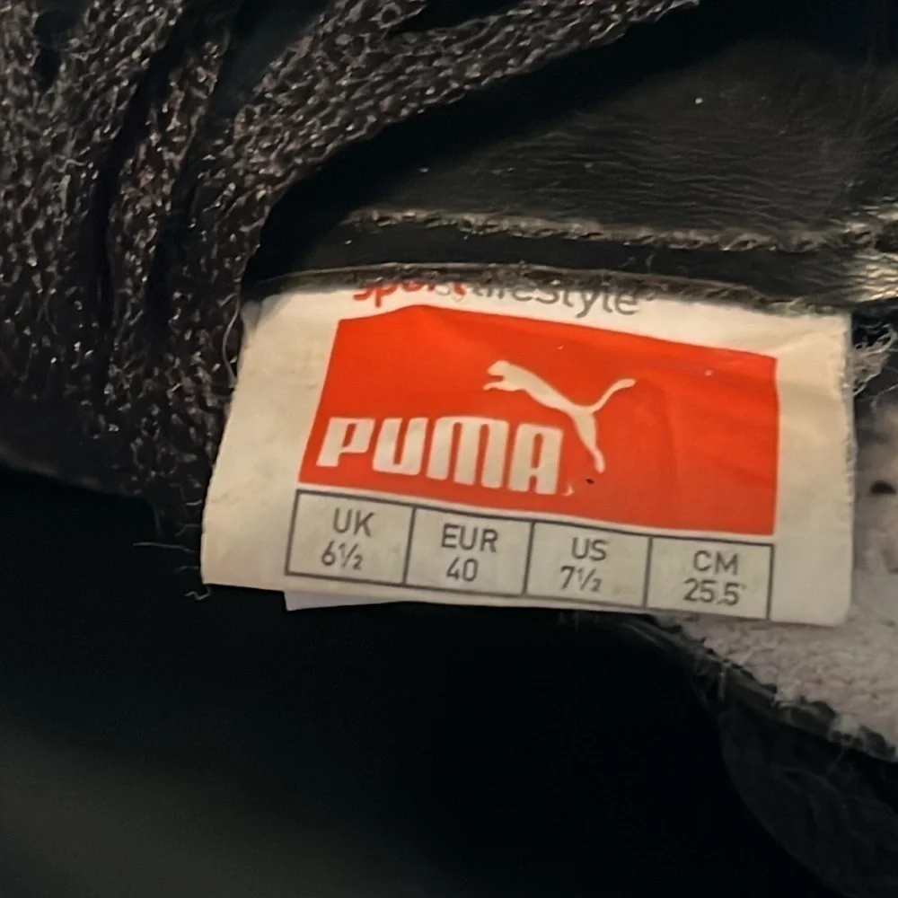 Puma Clyde Core Retro Casual MEN Size 7.5 Black with Flip Tongue
